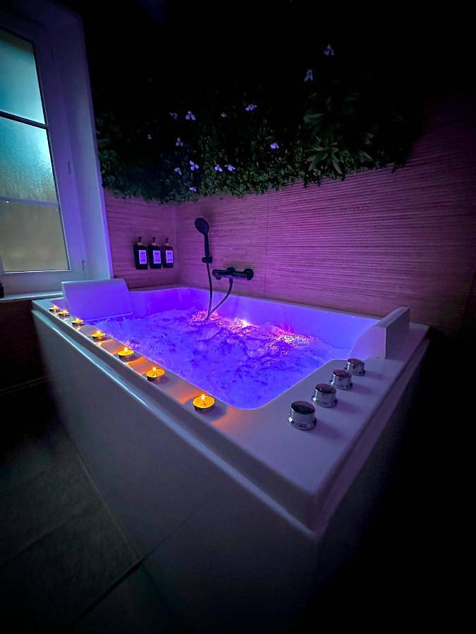 Appartement de vacances pour 3 personnes, avec terrasse et jacuzzi