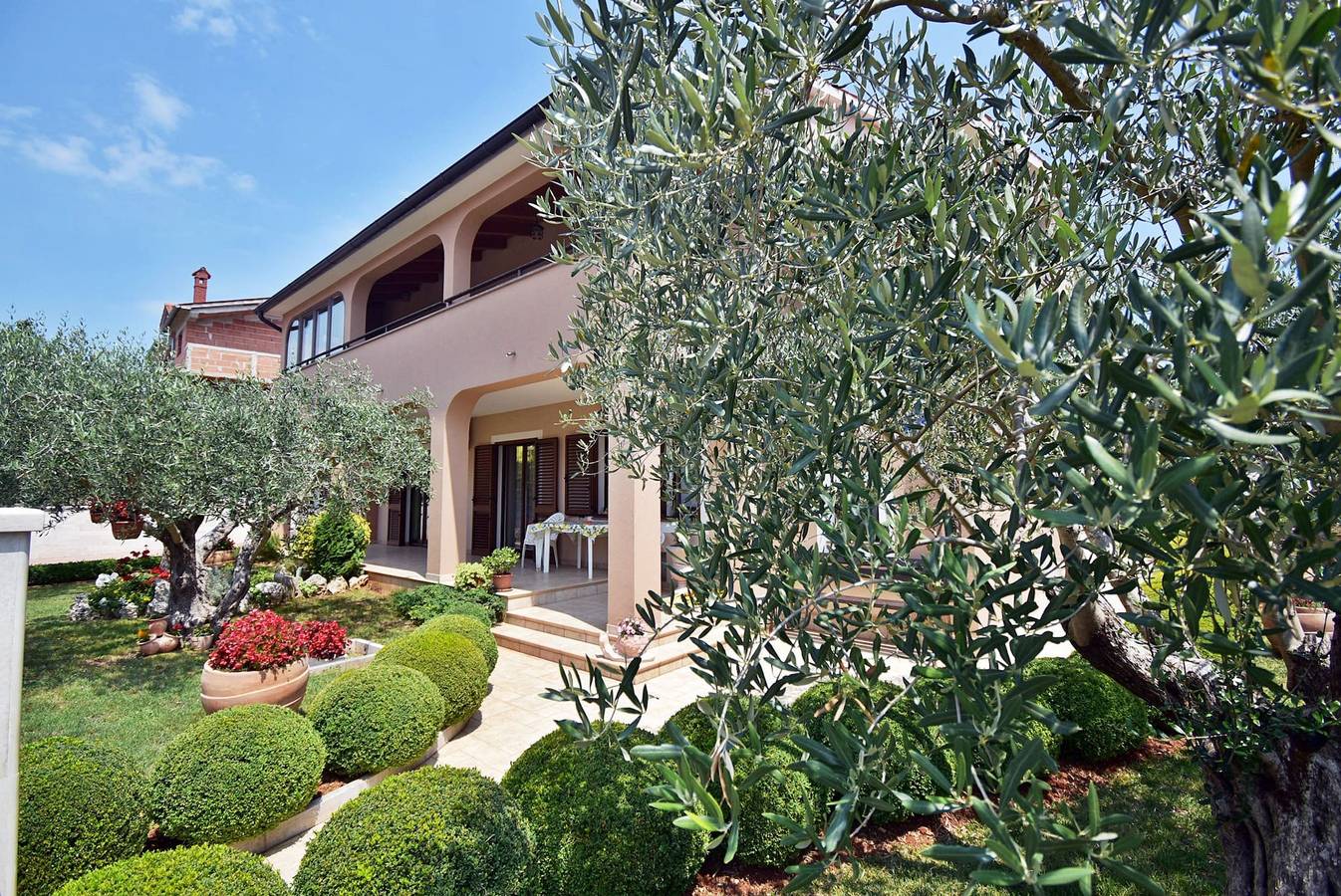 Ganze Wohnung, Tina & Denis - Apt Denis with Terrace and Garden in Pula-Medulin, Pula