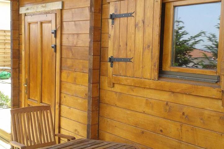 Chalet pour 4 personnes, avec Jacuzzi ainsi que Terrasse et Jardin