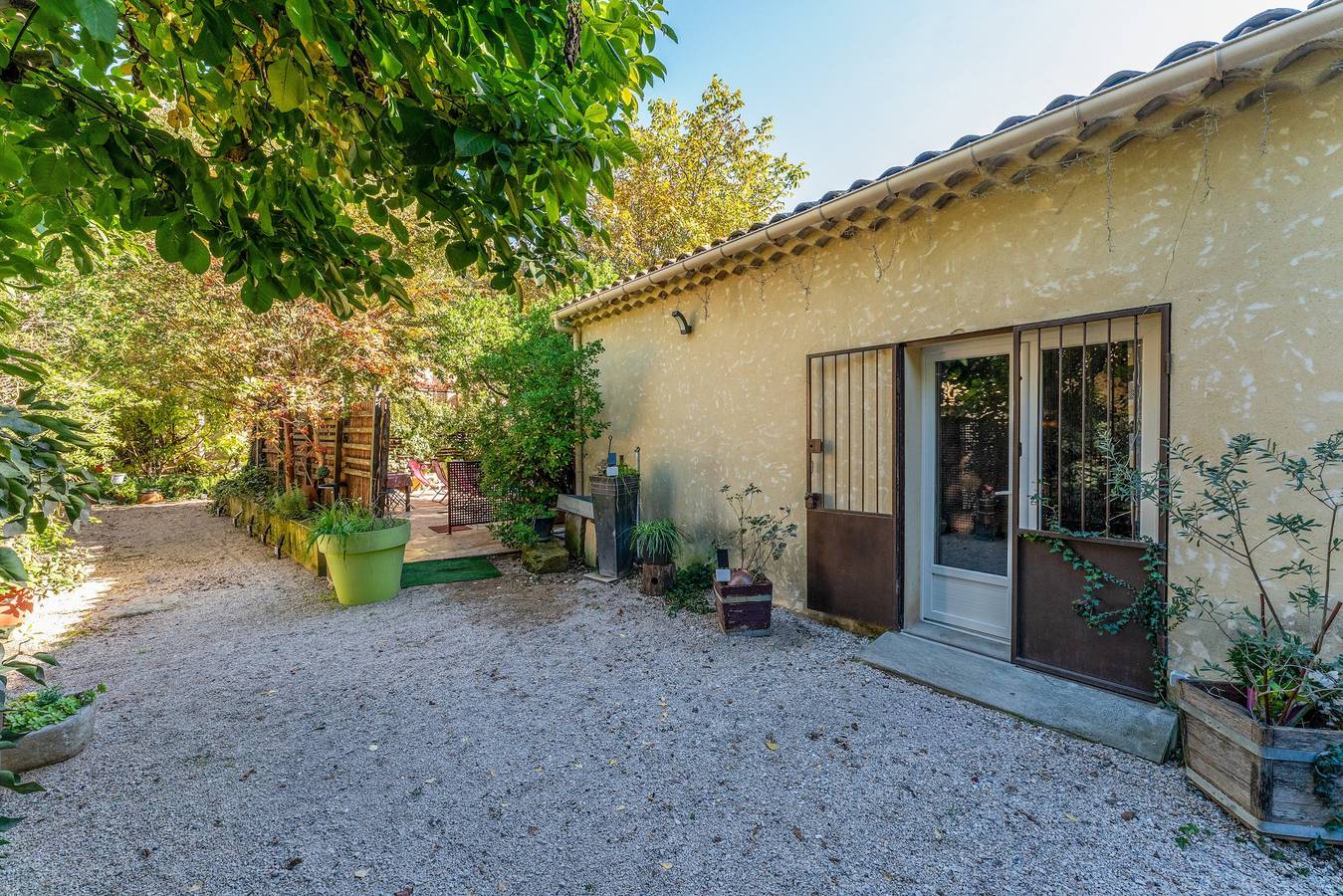 Appartement 'Gîte Marie - Monteux' avec piscine privée, Wi-Fi et climatisation in Monteux, Vaucluse