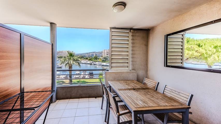 Gîte pour 4 personnes, avec balcon dans Port de Cannes Marina - 3