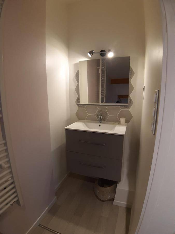 Appartement entier, Appartement T2 au cœur du village in Cléon-d'Andran, Région de nyons
