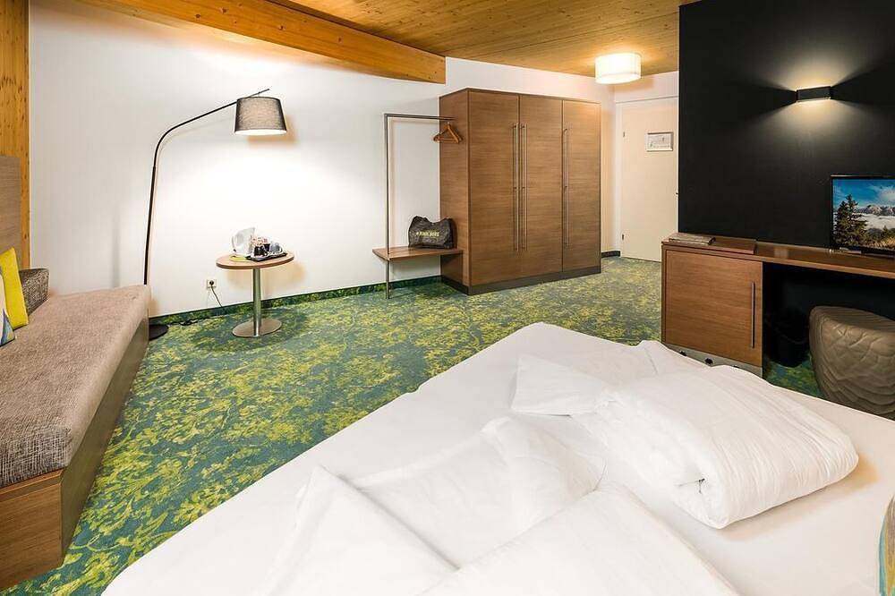 Doppelzimmer \"Komfort\" Vintage - Designhotel Die Hindenburg in Saalfelden, Saalfelden am Steinernen Meer