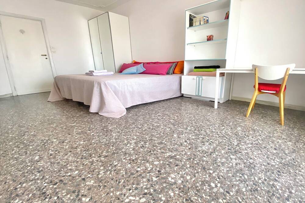 Sunset Colosseum Superior B&B in Rome, Rome Province