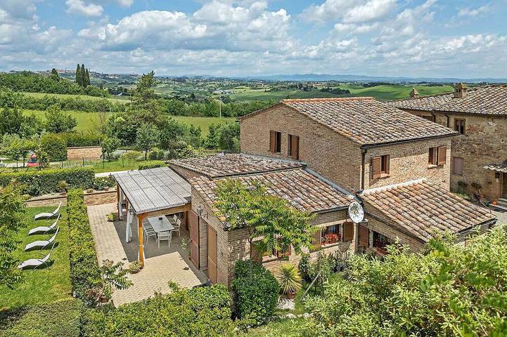 Villa voor 8 personen, met whirlpool en tuin in Siena