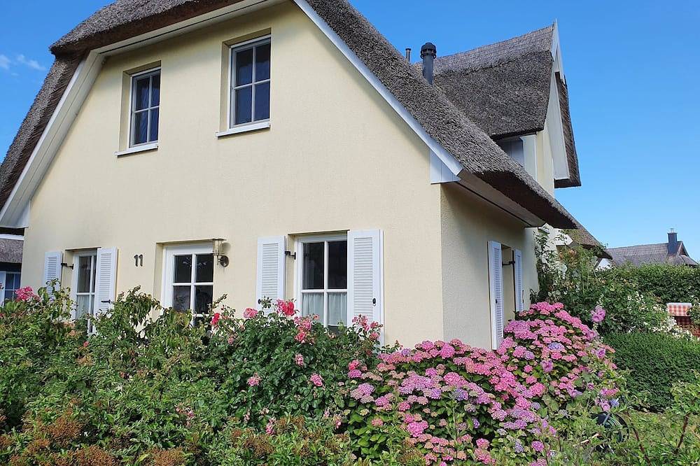 Haus Antje Kliff Königshörn exkl Reetdachhaus am Kurpark, Kliff-/Strandnähe Wlan in Glowe, Rügen