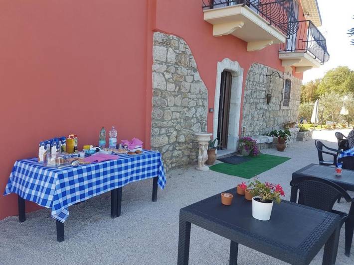 Chambre d’amis pour 4 personnes, avec jardin ainsi que balcon et vue, animaux acceptés à Paternopoli - 2