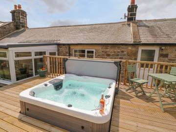 Log Cabin for 4 People in Kielder Forest Park, North East England, Photo 2