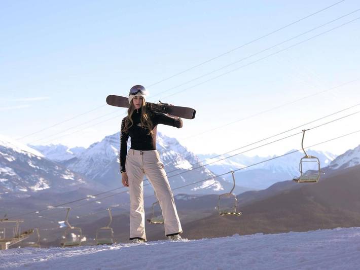 Station pour 2 personnes, avec jacuzzi et jardin ainsi que piscine et sauna, animaux acceptés dans Jasper - 4