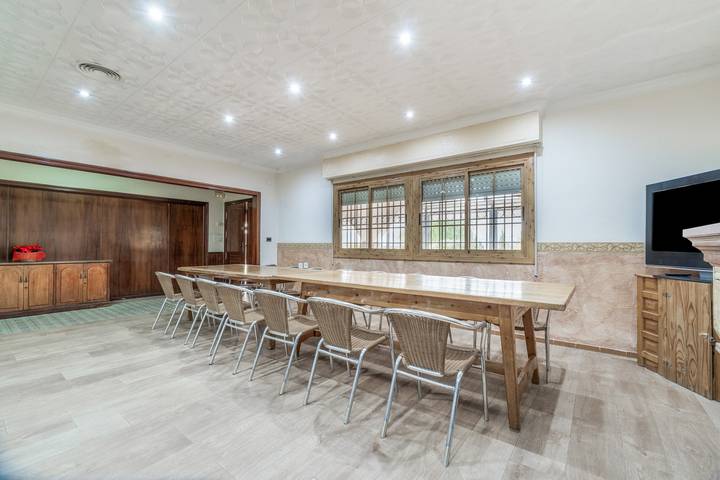 Villa « Gran Chalet Retreat » avec vue montagne, piscine privée et climatisation in Orihuela, Province d'Alicante