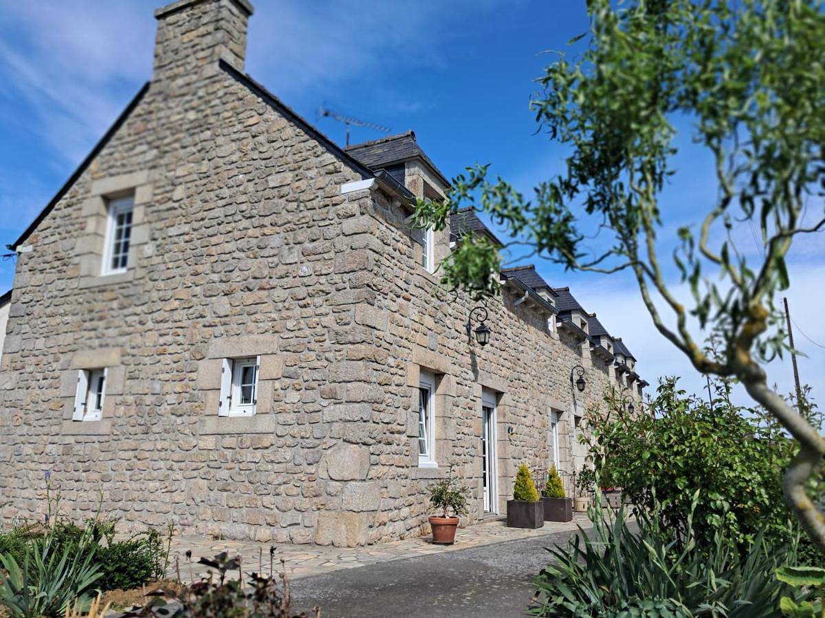 Chambre d'hôtes avec petit déjeuner compris à Mégrit in Mégrit, Région de Dinan