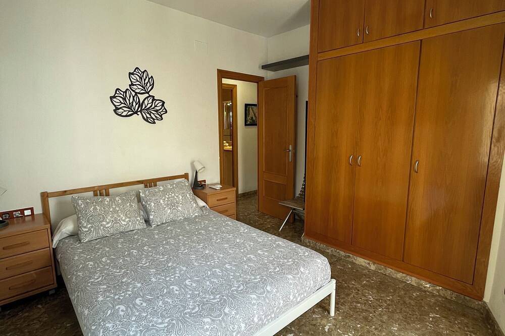 Ca la Luna (Ideal to enjoy the tranquility) 5 min from downtown. in Badalona, Barcelonès