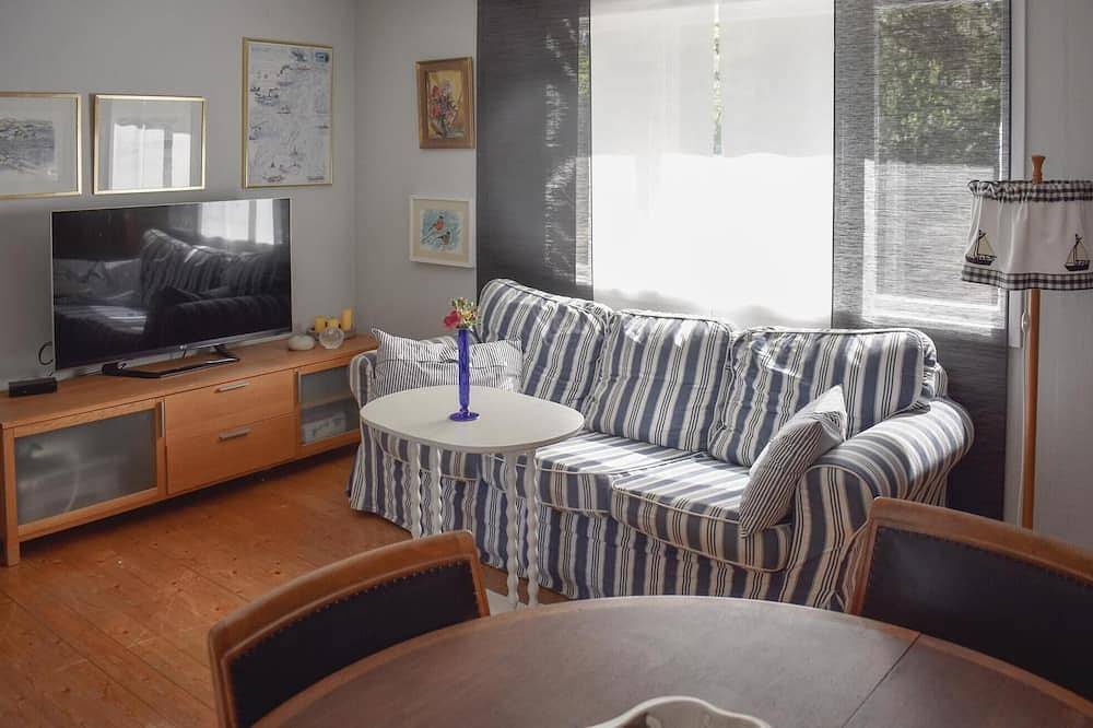 Accogliente casa a Djurhamn con Wifi in Vindo