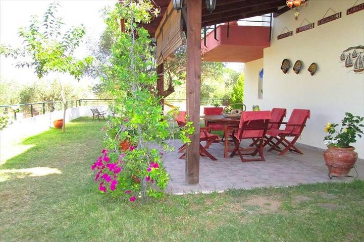 Villa für 8 Personen, mit Balkon und Garten - 1