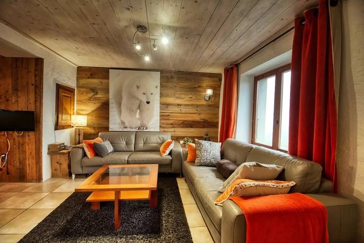Gîte pour 8 personnes, avec jardin à Morillon - 4