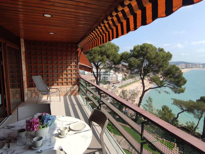 Apartamento para 4 personas, con balcón y piscina en Torre Valentina