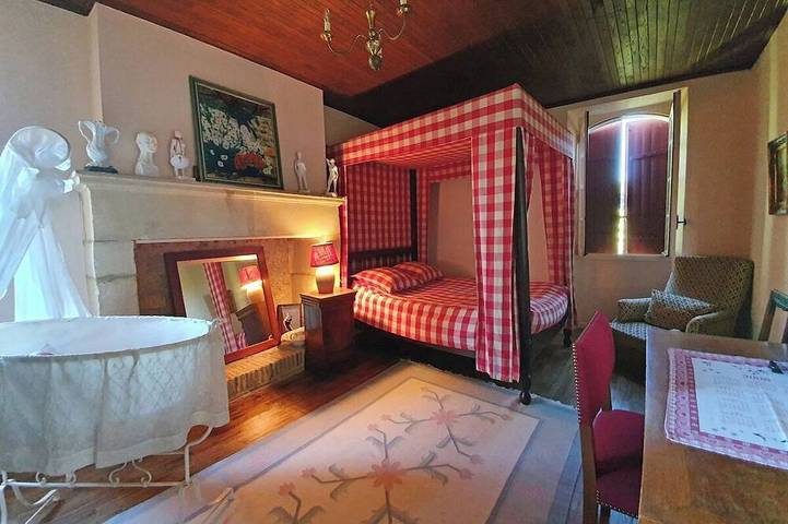 Location de vacances pour 7 personnes, avec jardin et terrasse à Saint-Avit-Sénieur - 2