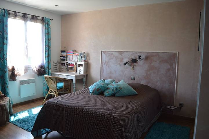 Location de vacances pour 10 personnes, avec terrasse et jardin, animaux acceptés à Saint-Laurent-des-Arbres - 4