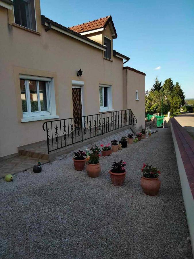 Cottage pour 2 personnes, avec jardin dans Bouzeron