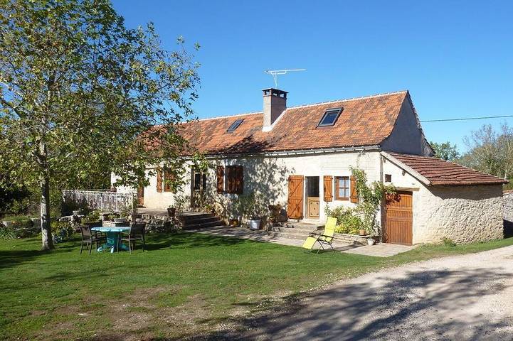 Gîte pour 4 personnes, avec terrasse et jardin à Limogne-en-Quercy