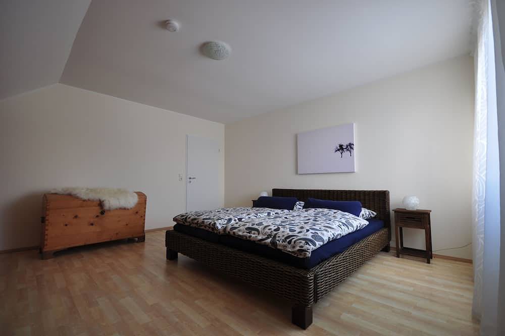 Ganze Wohnung, Großzügige, repräsentative und behaglich ausgestattete 3-Zimmer Wohnung in Bielefeld, Nordrhein-Westfalen
