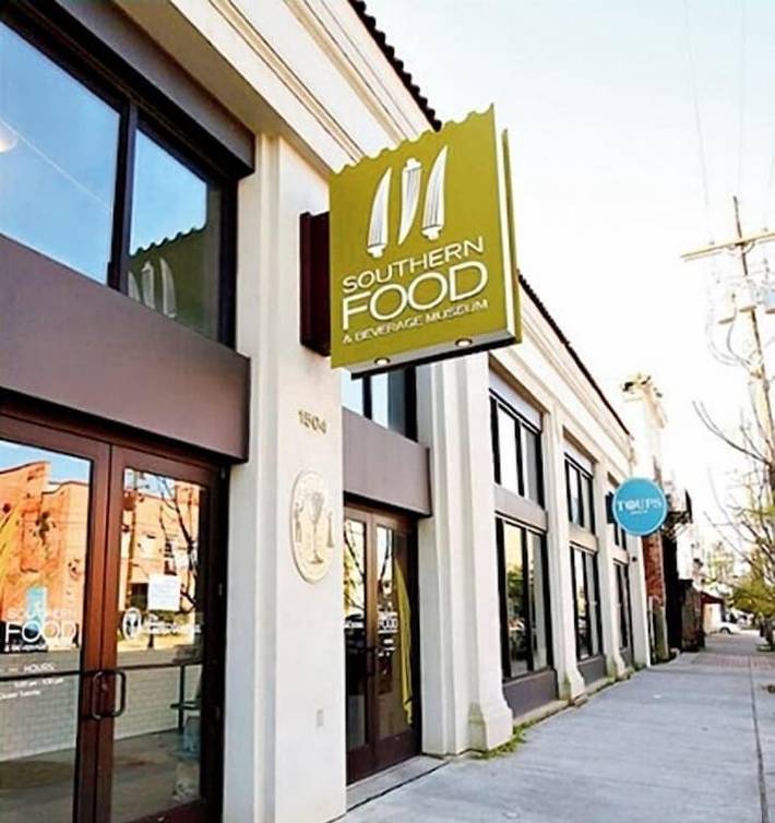 Hotel for 4 people in New Orleans