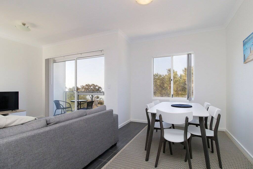 Ganze Wohnung, Mündung Waterfront - Blick von Ihrem Balkon! in Mandurah, Western Australia