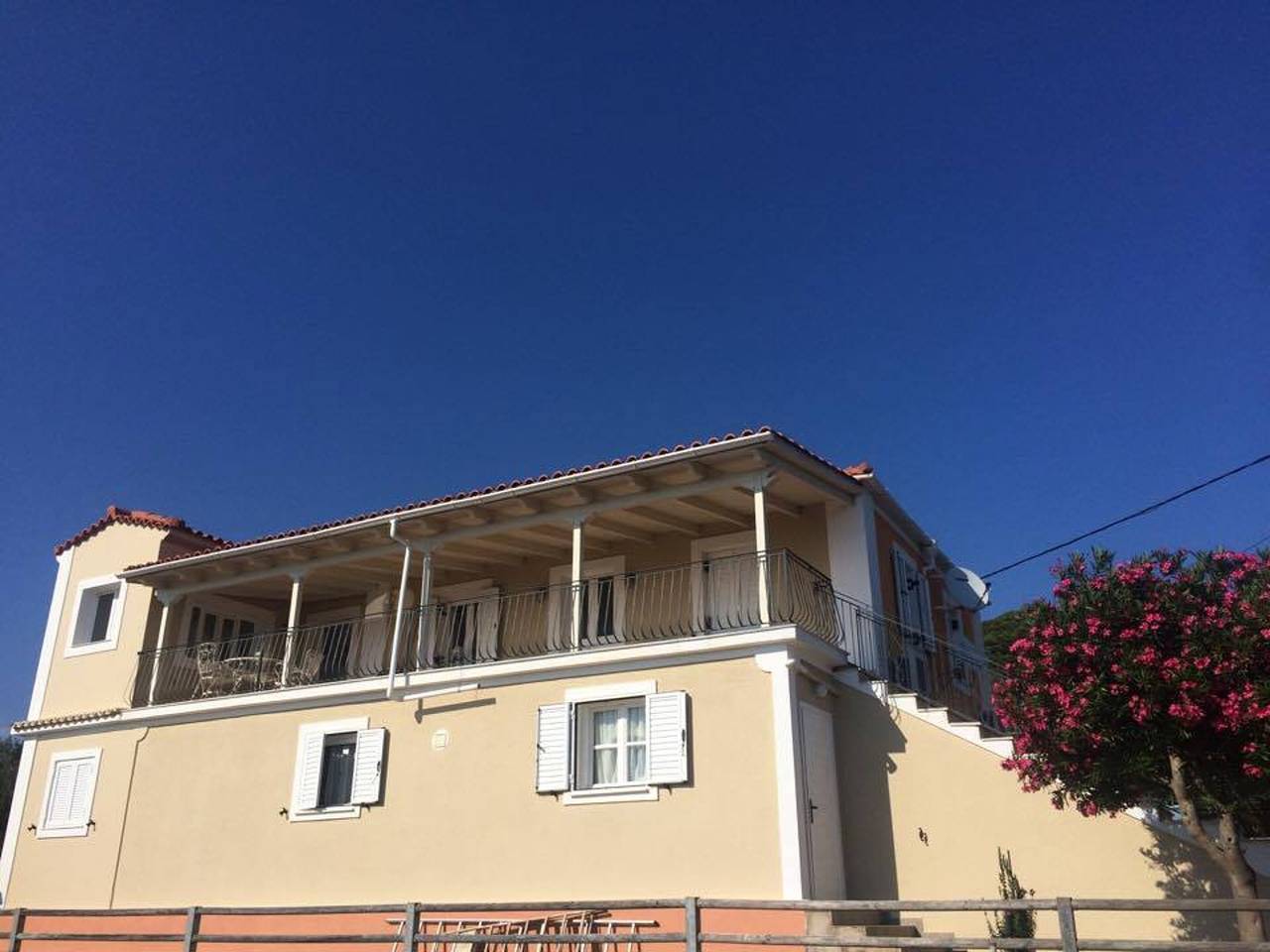 Apartamento entero, Apartamento Espacioso con Vista al Mar en Tzamarelata - 90 m² in Cefalonia