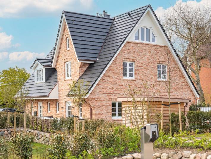 Neptuns Nest - Hausteil mit ca. 144m² Nutzfläche im Ug/Eg/Og/Dg für bis zu 7 Personen. in Westerland, Sylt (Gemeinde)