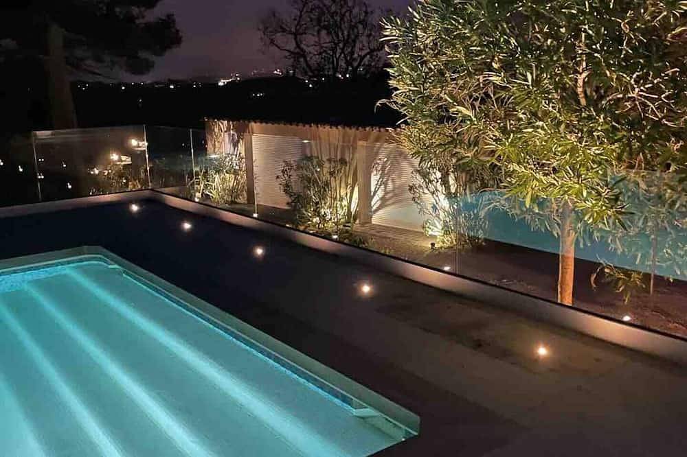 Magnificent villa with panoramic sea view in Biot, Cannes region