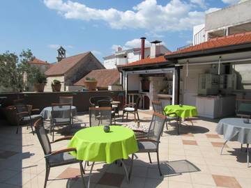 Maison d’hôte pour 4 personnes, avec balcon à Trogir