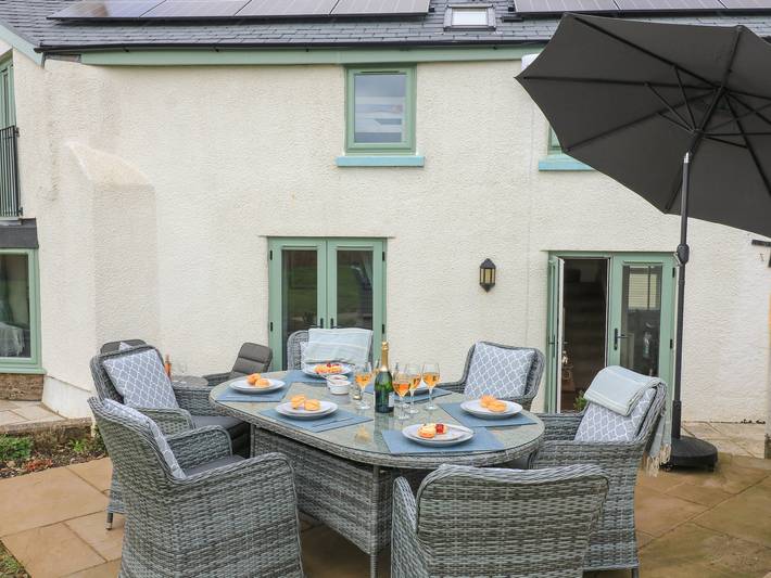 Cottage for 8 people, with Balcony and Garden in Bigbury on Sea
