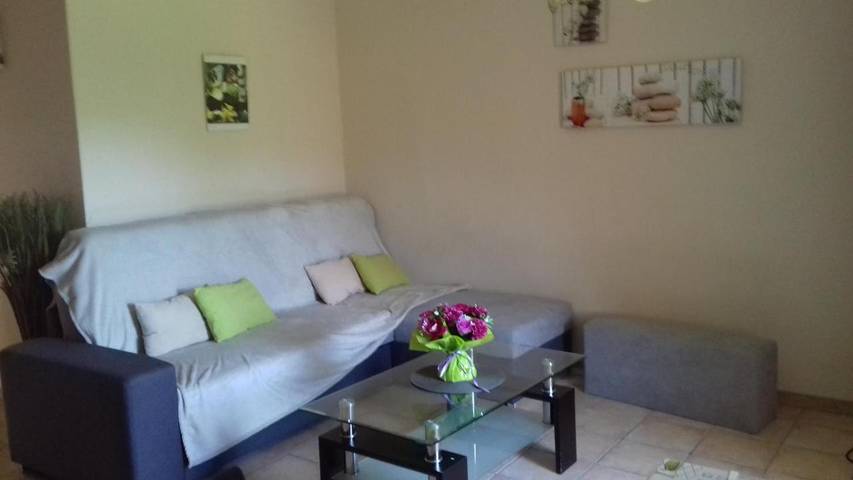 Appartement de vacances pour 5 personnes, avec Jardin ainsi que Piscine et Vue