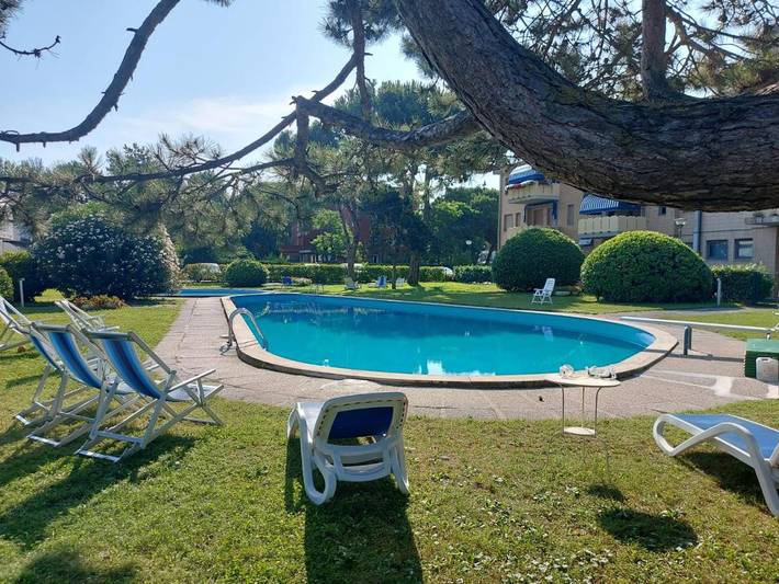 Vakantiewoning voor 4 personen, with tuin and uitzicht as well as zwembad and kinderzwembad in Cavallino