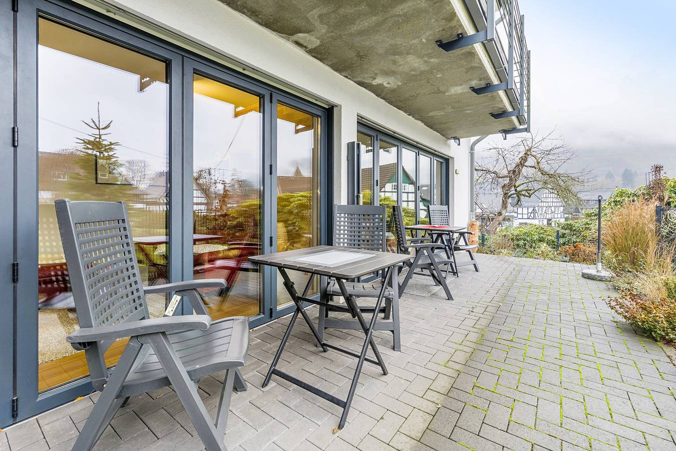 Ganze Wohnung, Ferienwohnung 'Buchfink B, 50qm' mit Bergblick, privater Terrasse und Wlan in Lennestadt, Sauerland