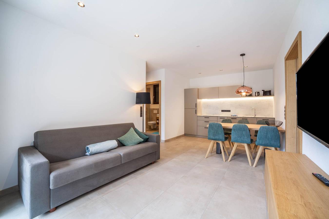 Ganze Wohnung, Camping Passeier Apartment Abendrot mit Bergblick, Pool, Sauna, Wlan, Terrasse und Garten in Saltaus, St. Martin in Passeier