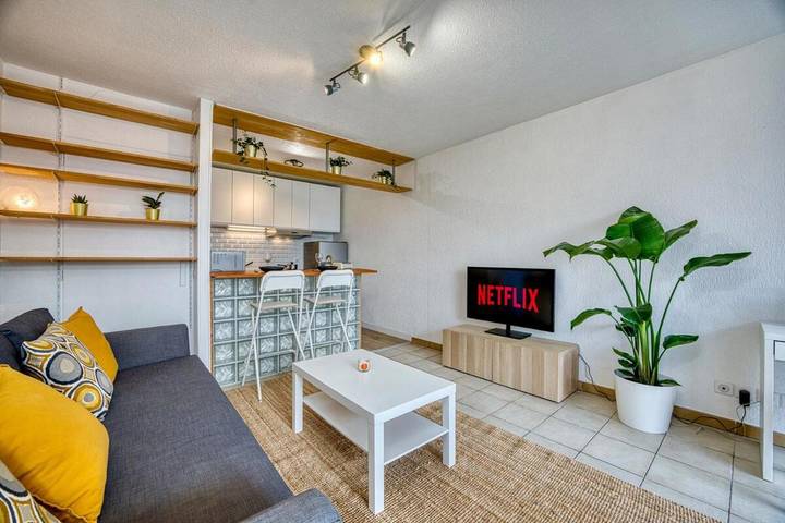 Gîte pour 4 personnes, avec terrasse à Saint-Genis-Pouilly