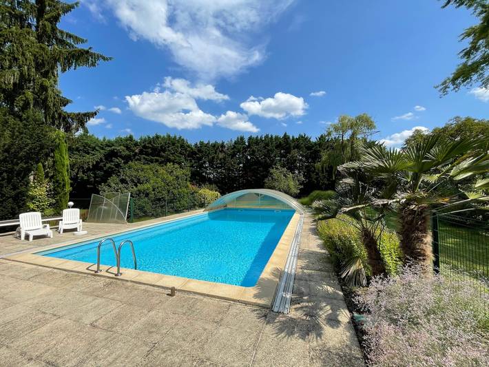 Appartement de vacances pour 4 personnes, avec piscine ainsi que jardin et balcon en Alsace