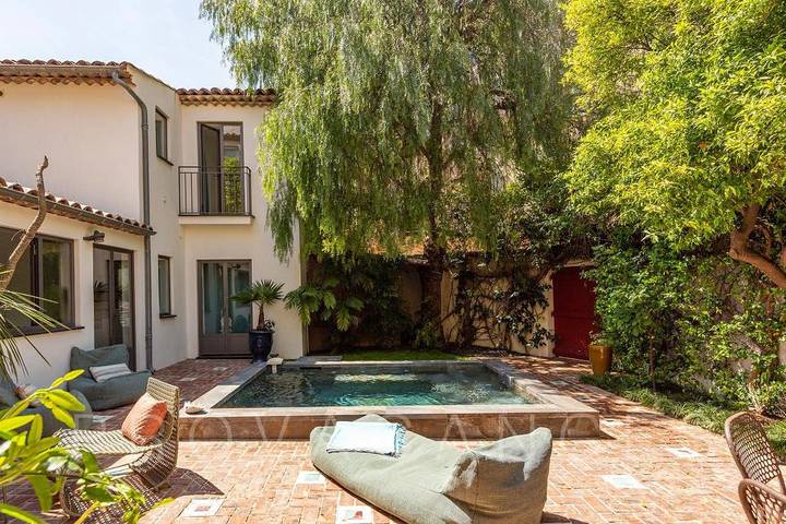 Villa pour 6 personnes, avec piscine et jardin à Antibes