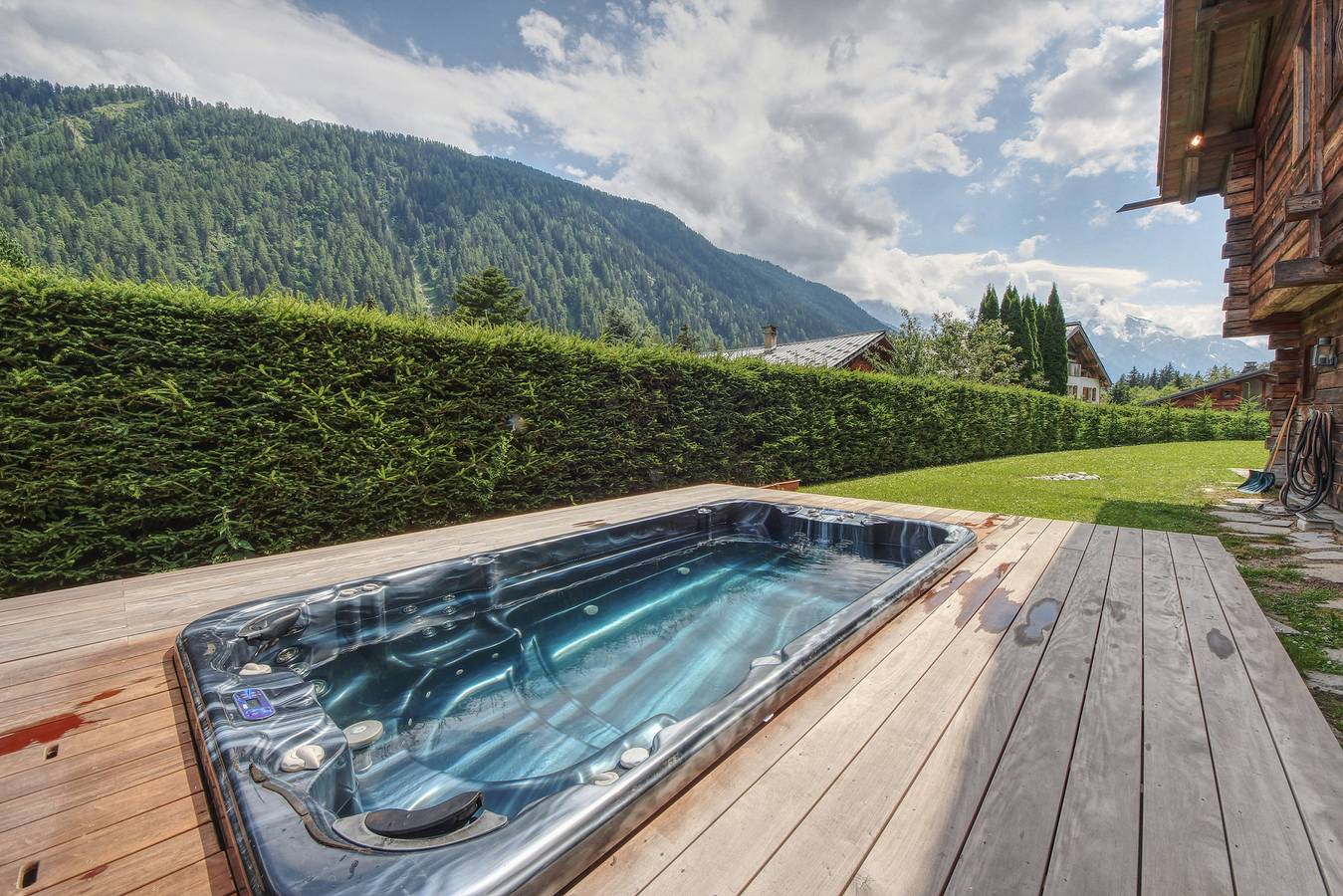 Milano - Alpine chalet with huge jacuzzi in Les Grandes Montets, Chamonix