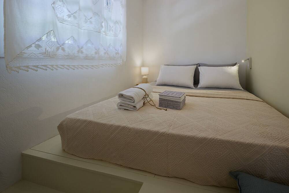 Romantic villa 5 min from the beach and the small fish port in Euböa