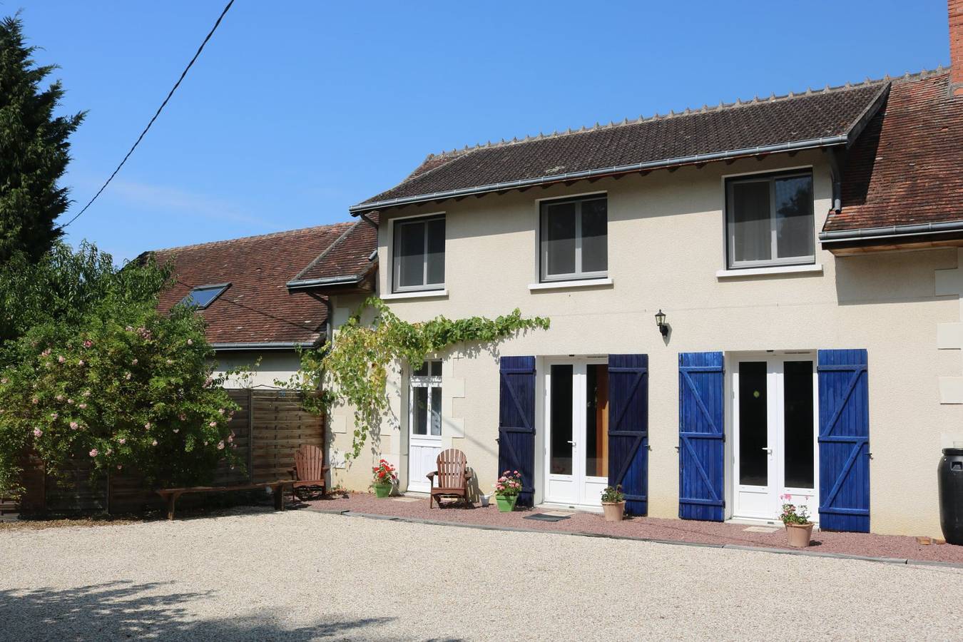 Chambres d'hôtes L'Autre Monde - Chambre Plénitude + Joie in Faverolles, Vallée de la Loire