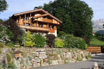Gîte pour 6 personnes, avec balcon ainsi que jardin et vue sur le lac à Sallanches