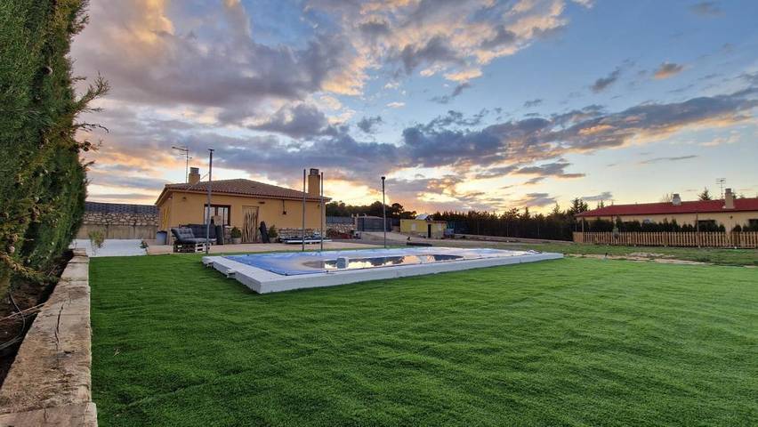 Chalet para 6 personas, con Terraza además de Piscina y Vistas en Serranía de Cuenca