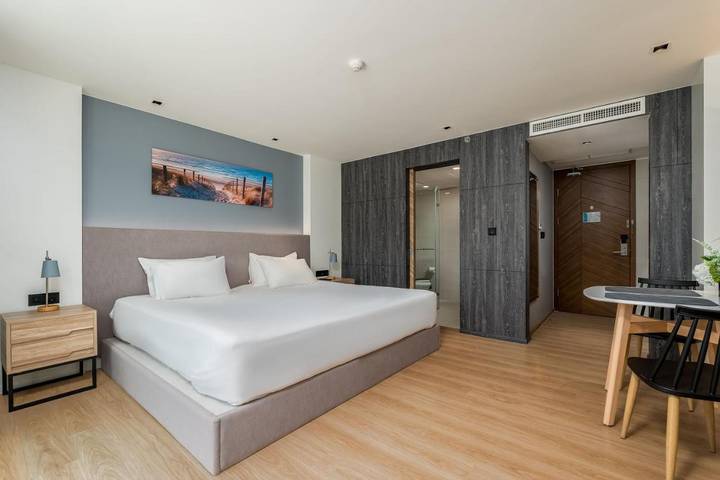 Appartement de vacances pour 2 personnes, avec piscine et vue ainsi que bassin pour enfant et jardin