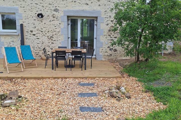 Location de vacances pour 7 personnes, avec Terrasse et Jardin à La Petite-Boissière