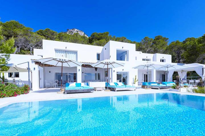 Villa pour 12 personnes, avec Balcon ainsi que Jacuzzi et Jardin à Es Cubells