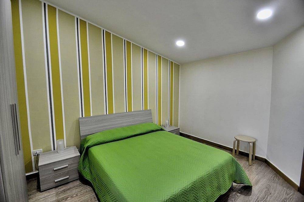 Casa Buondi: Un'accogliente casa indipendente circondata dal verde. in Piano di Sorrento, Penisola Sorrentina