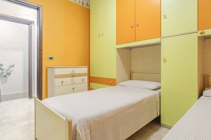 Magnifica villa per 6 persone con A/C, WIFI, TV e balcone in Partinico, Provincia di Palermo