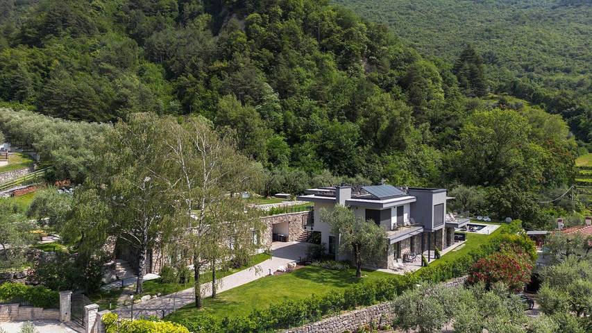 Ferienwohnung für 4 Personen, mit Pool und Whirlpool sowie Sauna und Balkon in Arco - 2